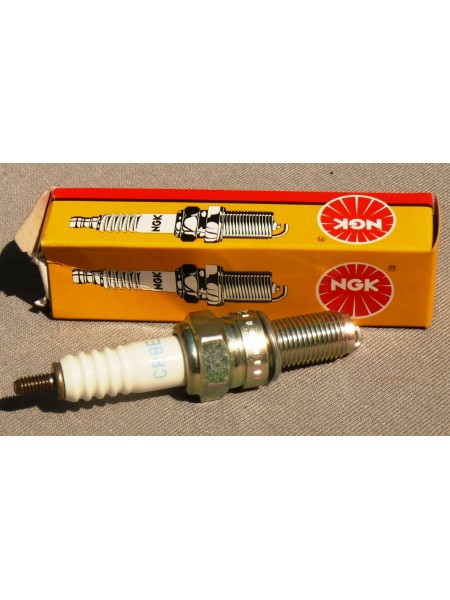 Свеча NGK CR8E CR7E оригинал 4т